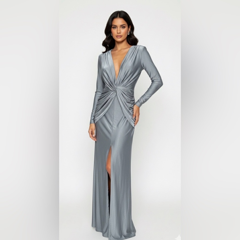 Long Sleeve Gray Dress. Gives a stunning figure